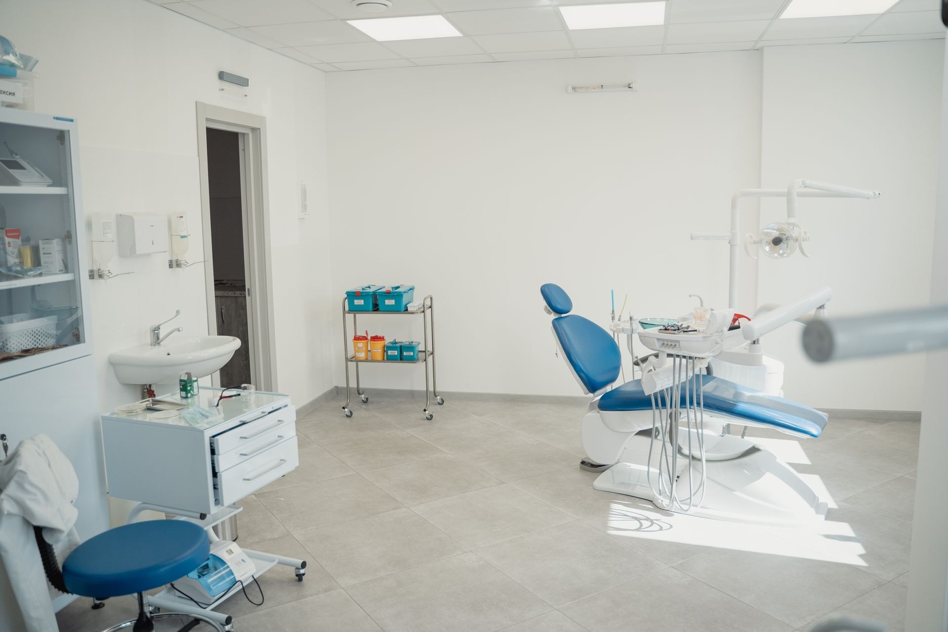 A quiet moment before a dental visit